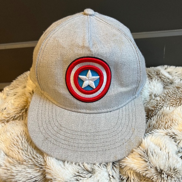$8 when you bundle - Marvel Captain America Hat - Kids 4-7 Yr - Bundle Discount - Picture 1 of 7